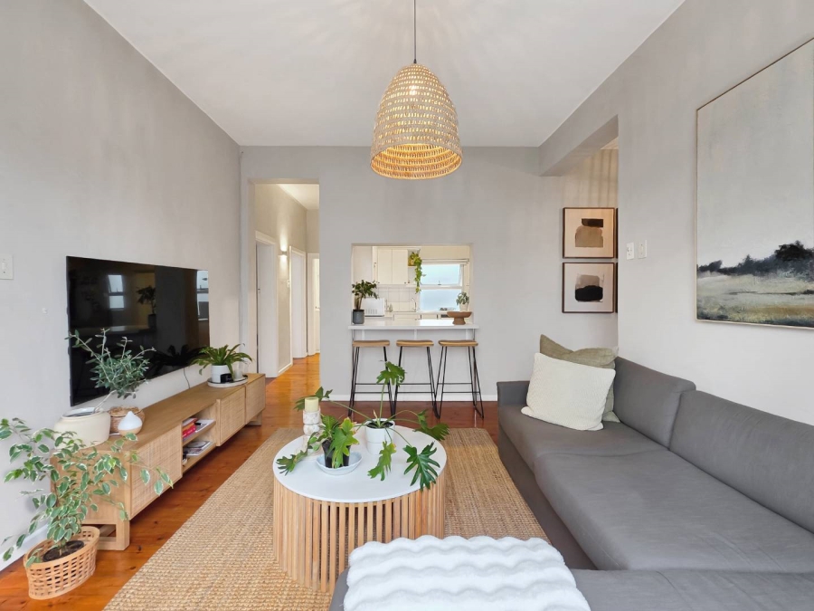 To Let 2 Bedroom Property for Rent in Green Point Western Cape